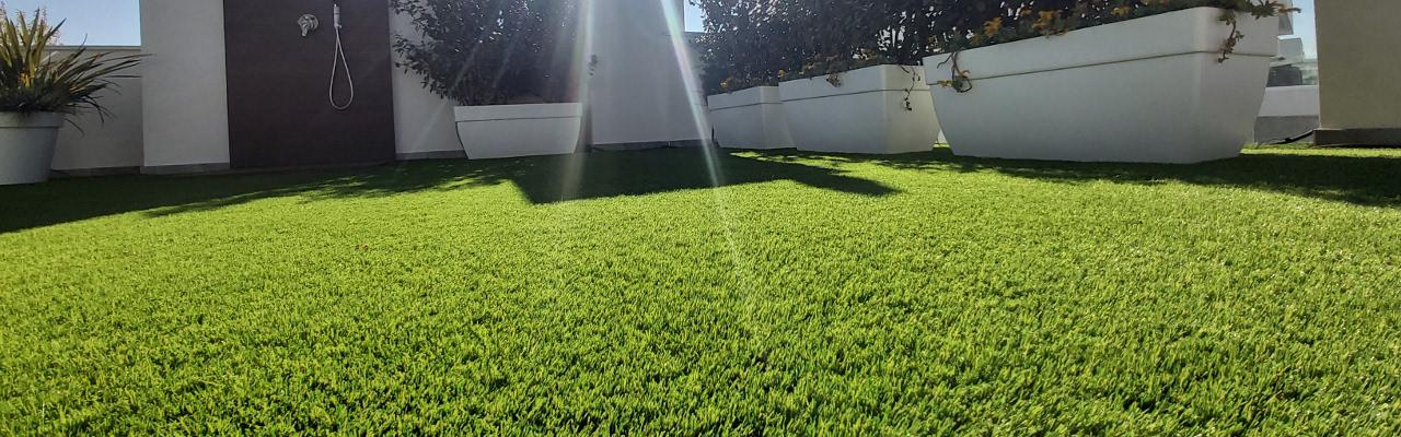 Césped artificial en espacios públicos en Villalbilla