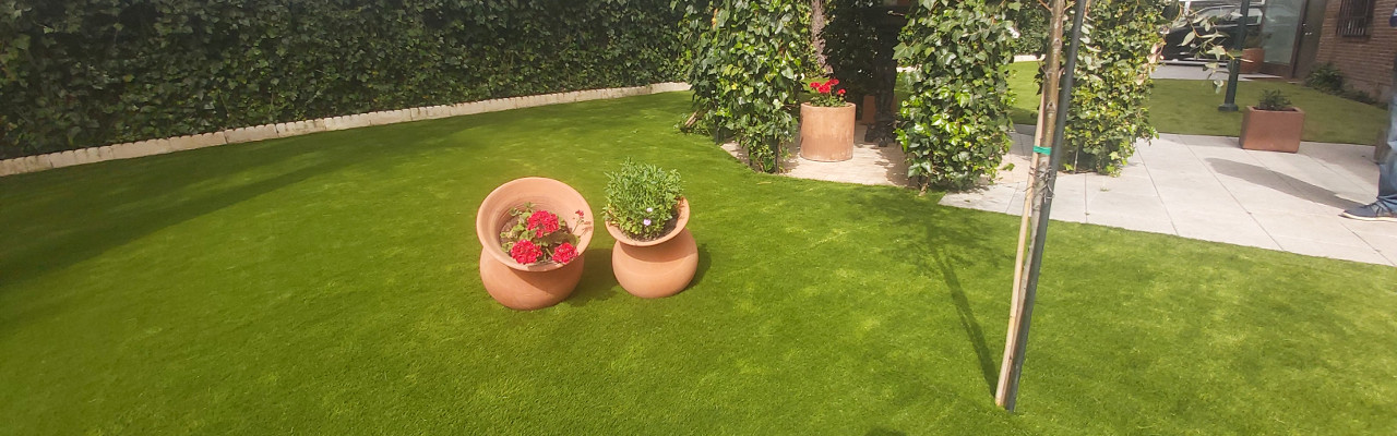 Césped artificial infantil en Villalbilla