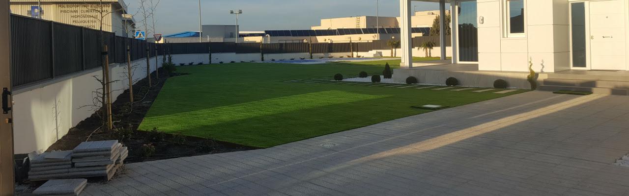 Césped artificial residencial en Villalbilla